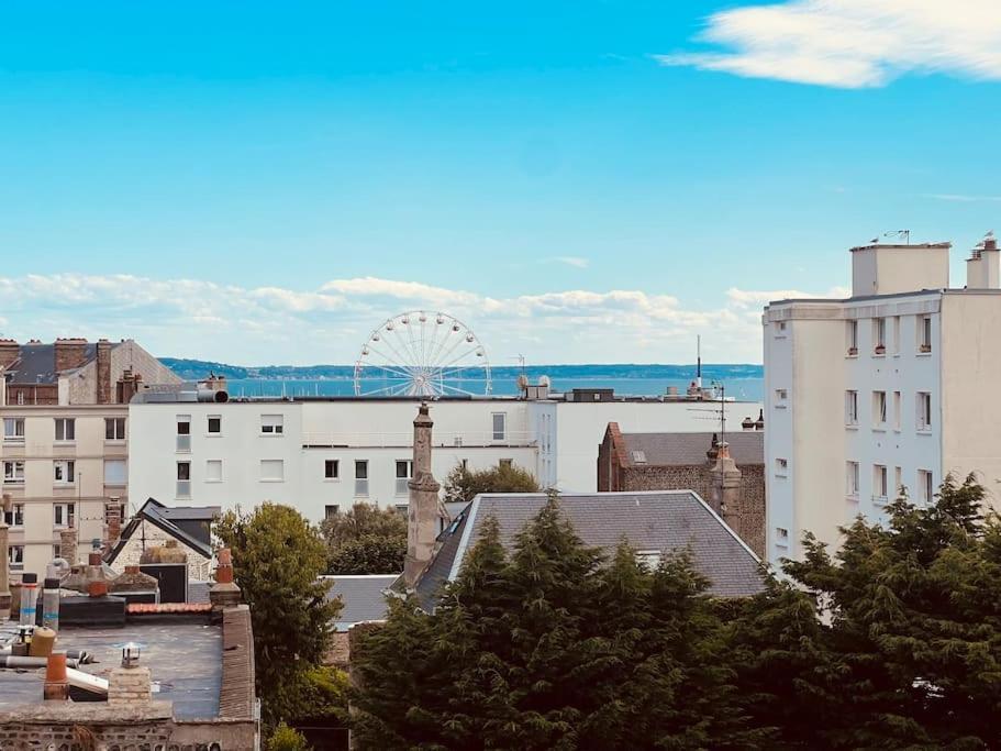 Le Petit Nid Perche Sous Les Toits, Vue Mer Le Havre Exterior foto